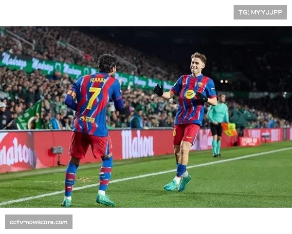 实时：比赛第70分钟，巴萨由费兰·托雷斯替补登场扳平比分